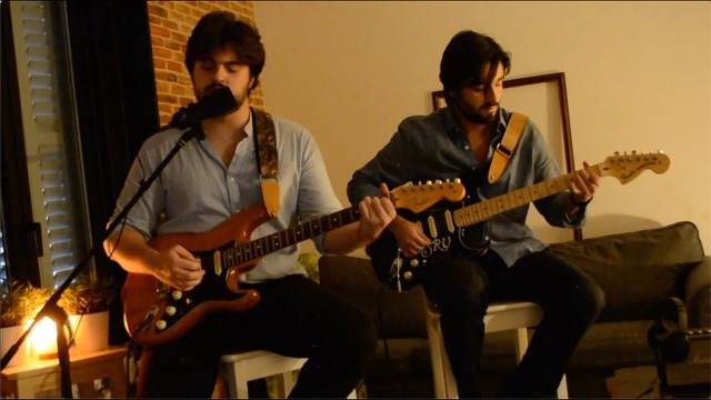 Diego y la banda tocando Cuadros en vivo desde Atocha